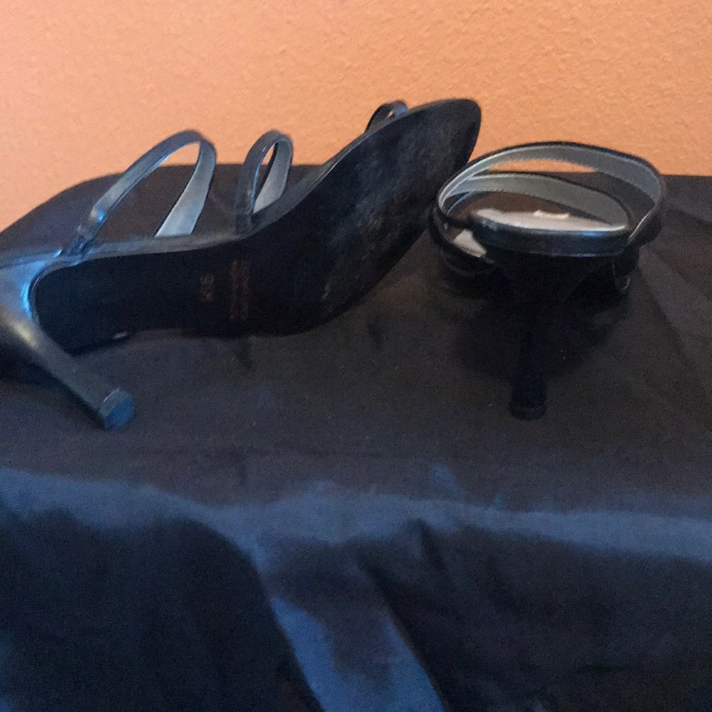 Shoes - Picture 4 of 4